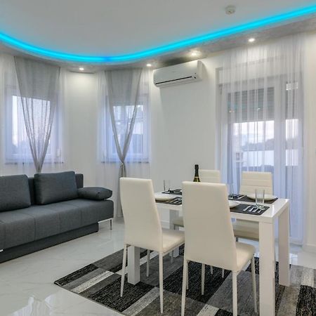 Complex Villa White PUY 외부 사진