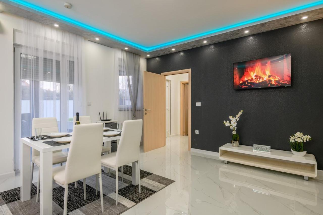 Complex Villa White PUY 외부 사진
