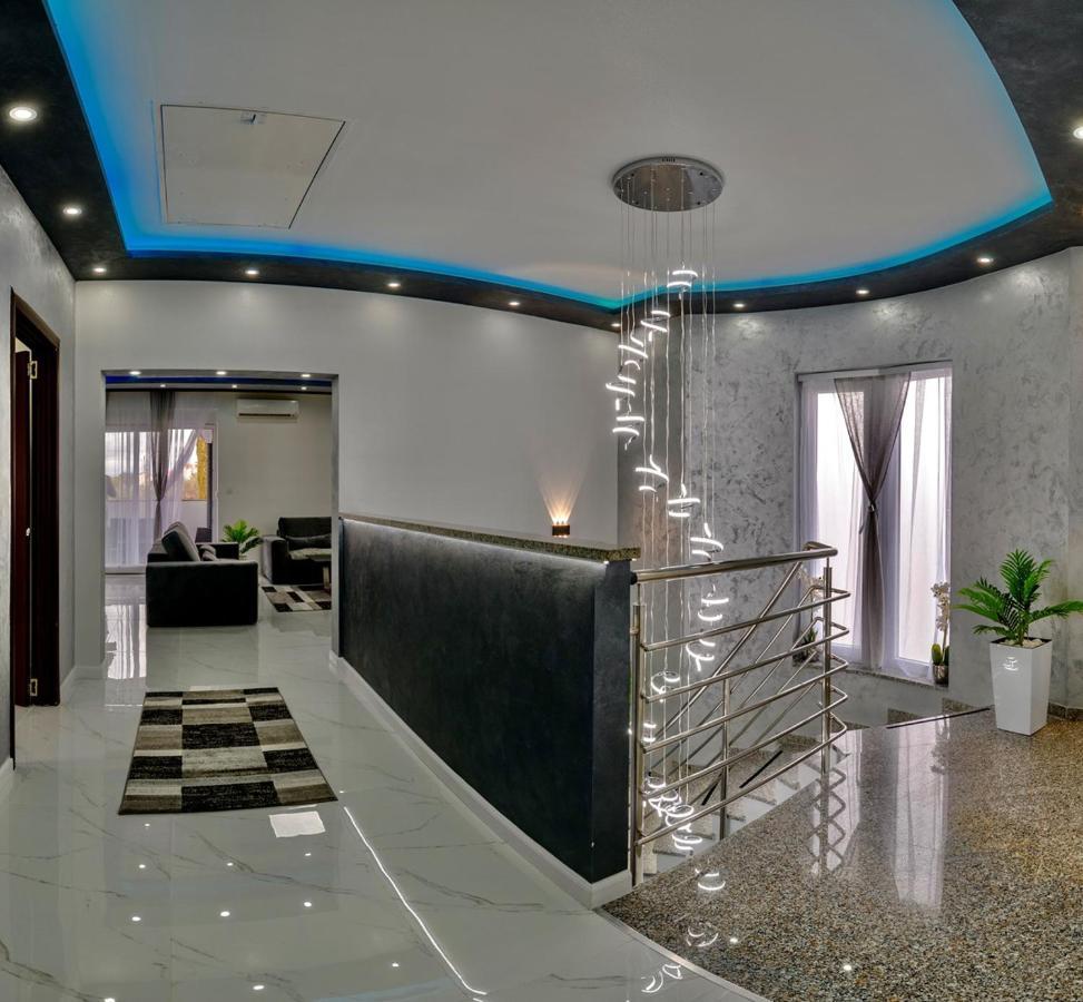 Complex Villa White PUY 외부 사진